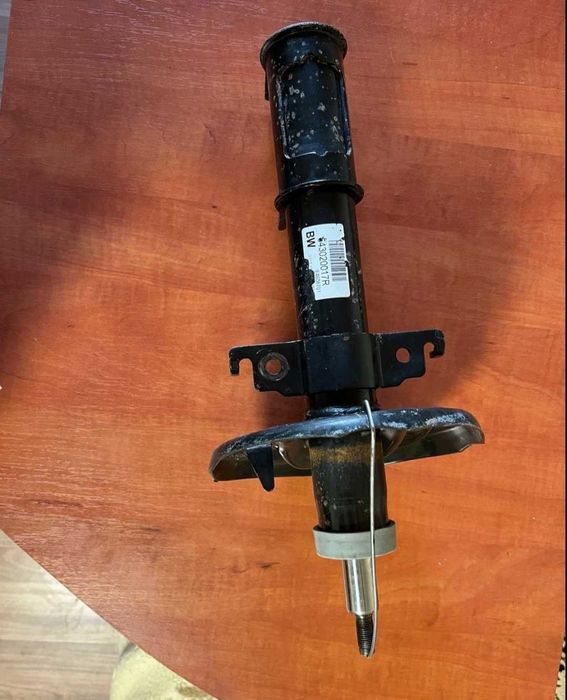 Стійка передня (амортизатор) RENAULT SCENIC 3 2009-2013