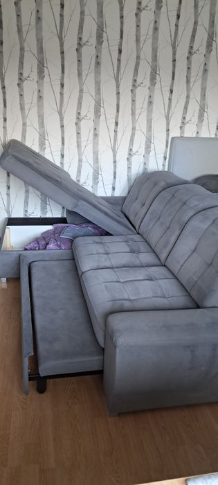 Rozkładana sofa narożna