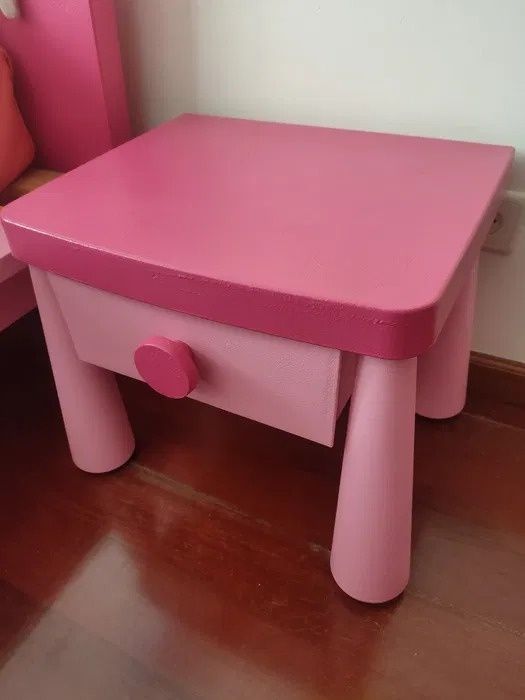 Quarto de criança rosa (IKEA Mammut)
