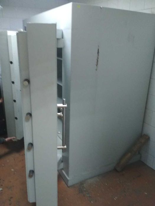 Послуги професійних вантажників. Квартири, офіси, такелажні роботи.