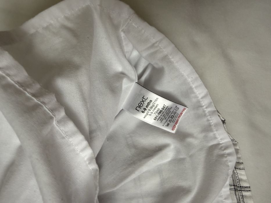Zestaw sukienek biała w kratę i czerwona z tiulem  Marka NEXT, H&M  Rozmiar 74