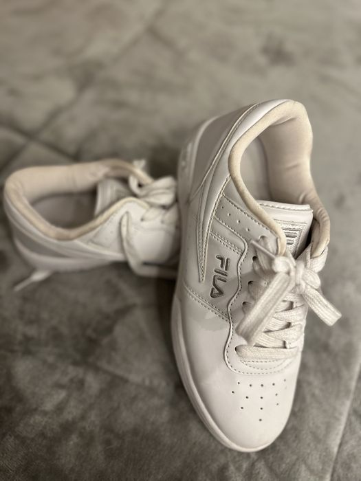 Selling new FILA sneakers! Size 37