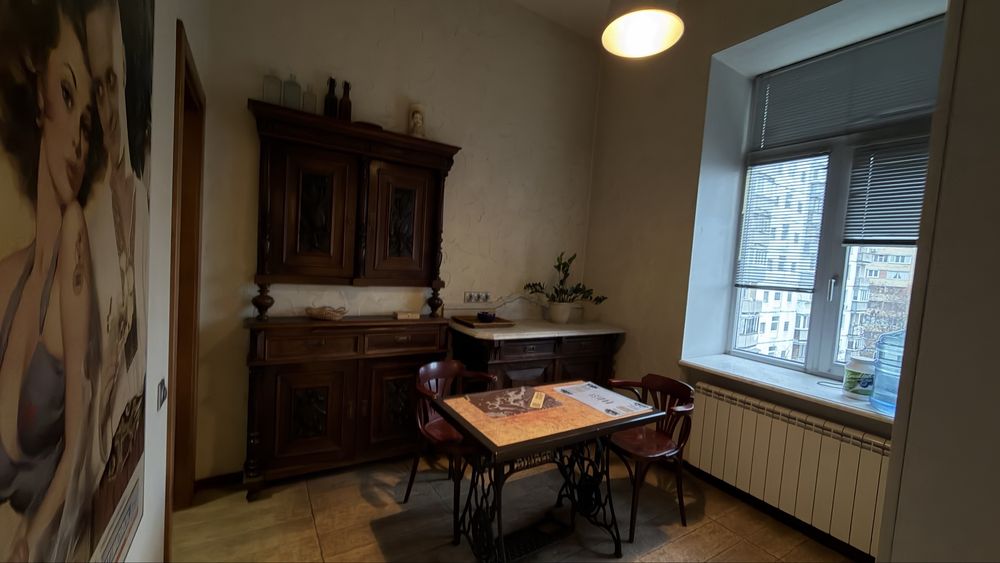 Саксаганського 58,  центр  Київа, представницький офіс