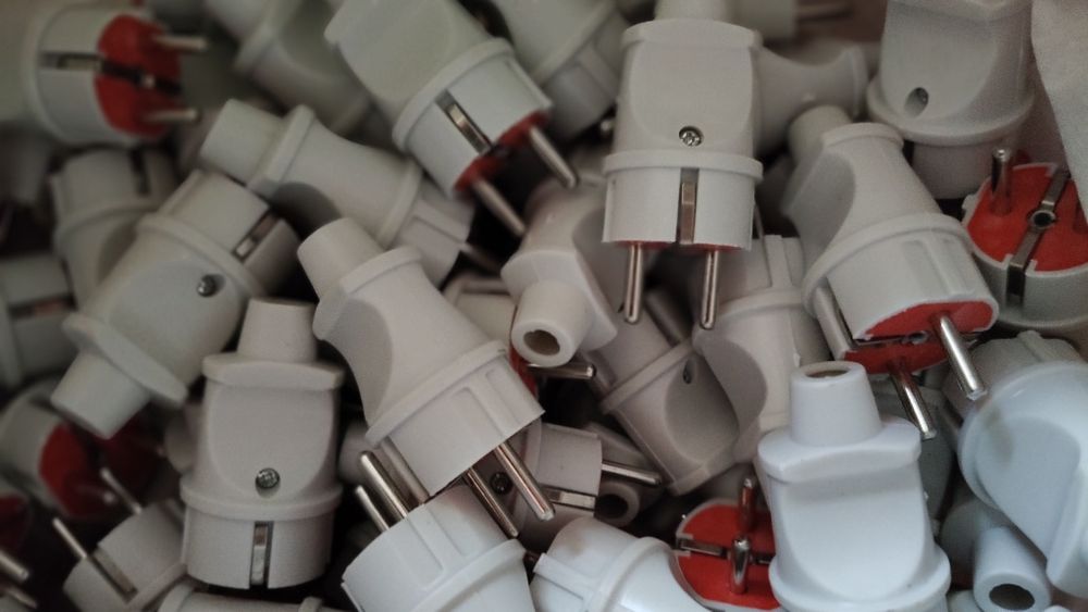 electrical plug. VILKA.                       .   Перпетуум мобиле