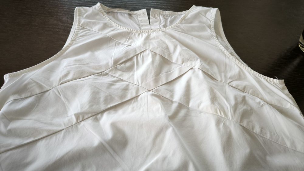 Biała bluzka bez rękawów Stefanl, r.M