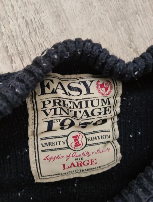 Ciepły sweter męski 40 L Easy granatowy 
Granatowy w białe drobinki.
M