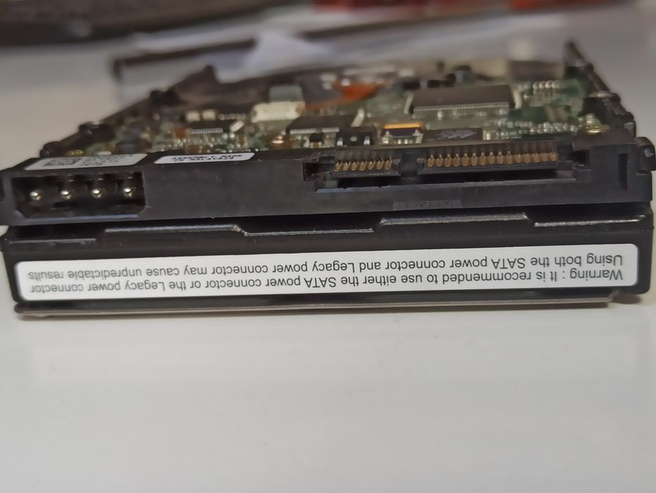 Жорсткий диск HDD Hitachi HDS722516VLSA80 160Gb (не стартує)
