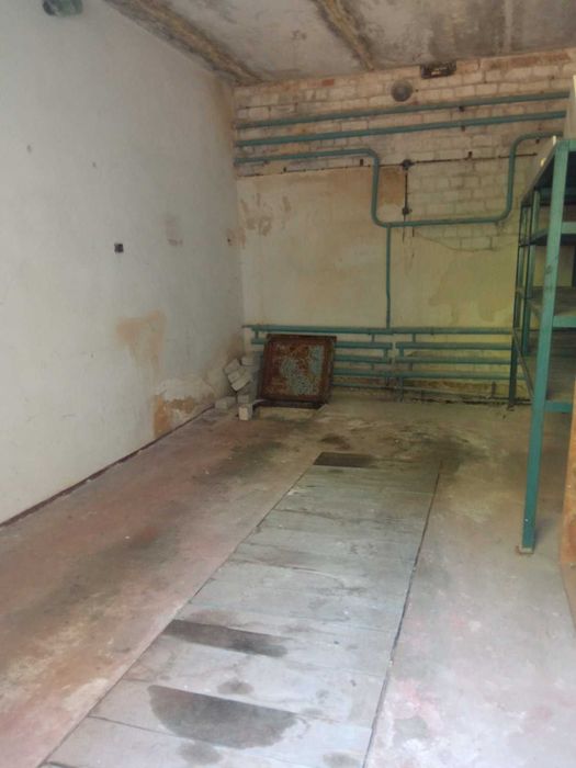 Продам гараж в центрі по вул. Квартальній