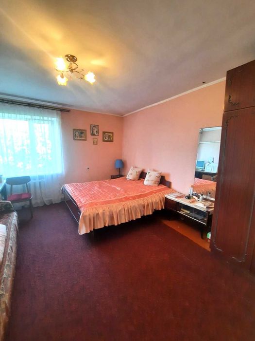 Продаж цегляного котеджу в с. Лазарівка