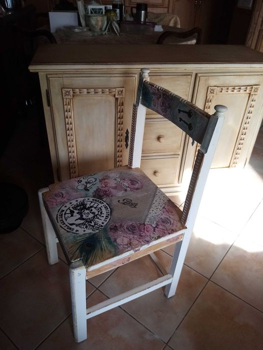 krzesło decoupage