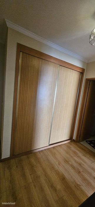 T2 com terraço, garagem e arrumos