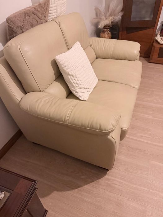 Vendo 2 sofás, impecáveis, como novos, mais informações, mp