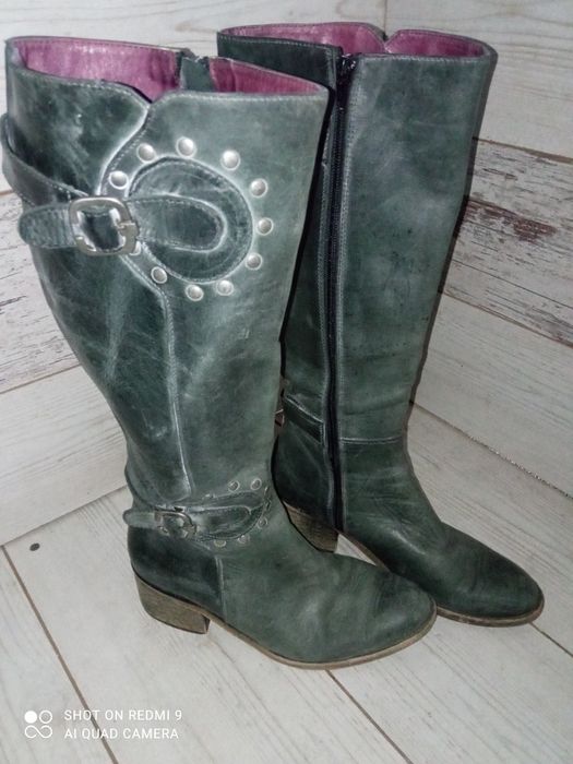 Жіноче взуття чоботи