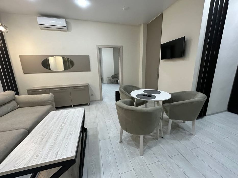 Квартира подобово, погодинно 2 кв у Центрі Тепла