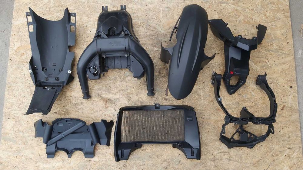 F800GS K72 obudowa podnozek kolo wahacz polka amortyzator os