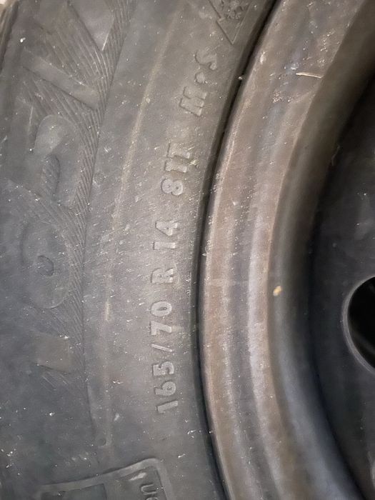 Opony zimowe na felgach stalowych