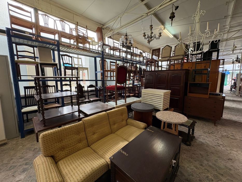 Velharias, antiguidades e artigos de segunda-mão