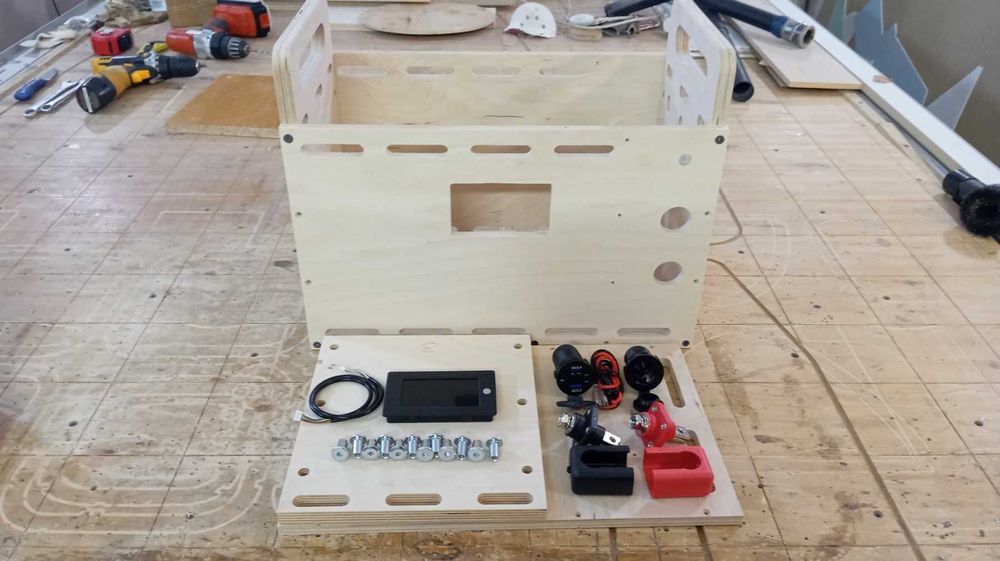 Бокс, кейс, корпус для LiFePO 4S на ячейках 105, 230, 280, 304, 314 Ач