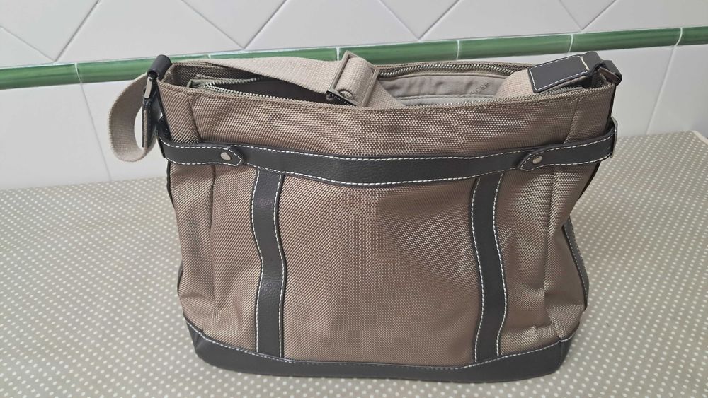 Mala original Tommy Hilfiger pele castanha e tecido bege, como nova