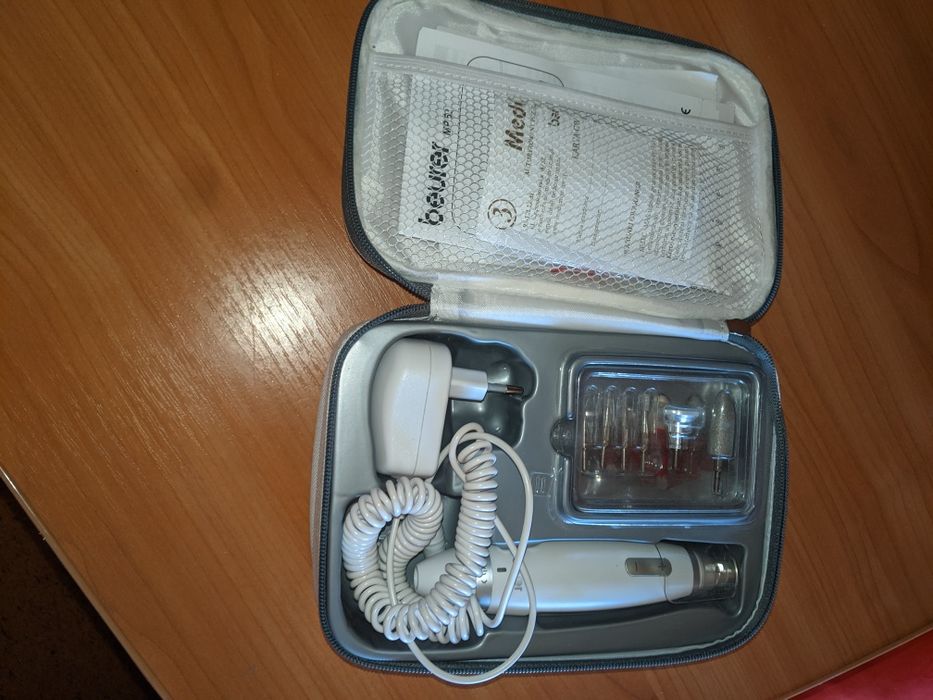 Набір для манікюру і педикюру Beurer