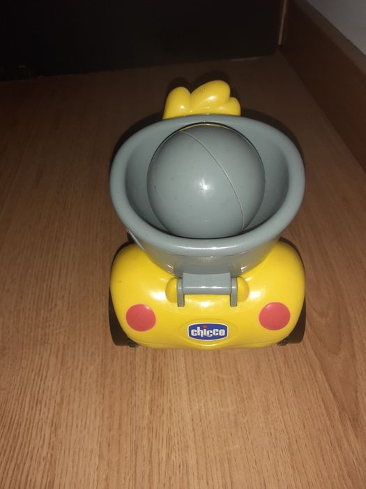 Camião amarelo da chicco com sons