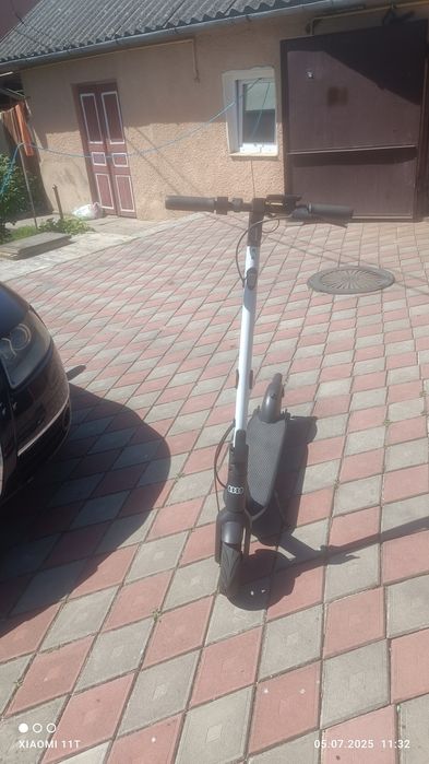 Продам самокат audi