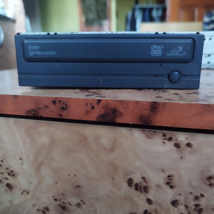 Телевізійна приставка EuroskyES-15.