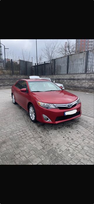 Сдам в аренду авто TOYOTA CAMRY гибрид  2012год долгосрочная под такси