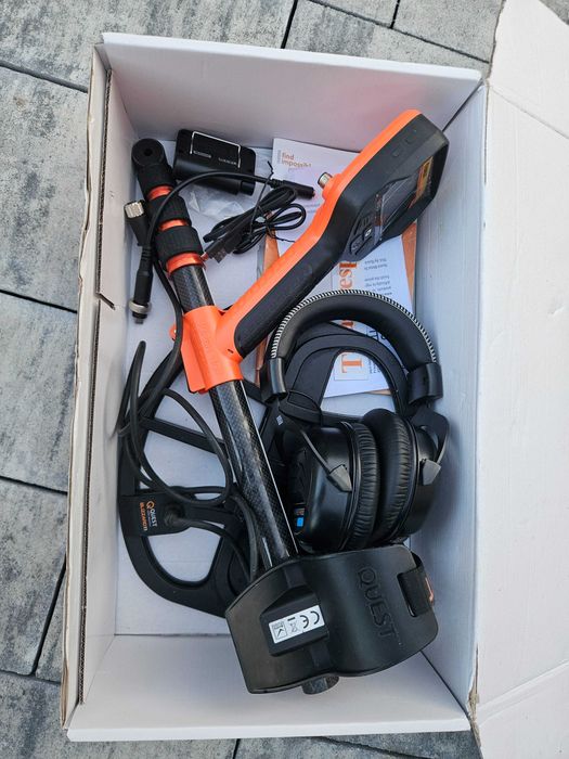 Wykrywacz metali Quest v80