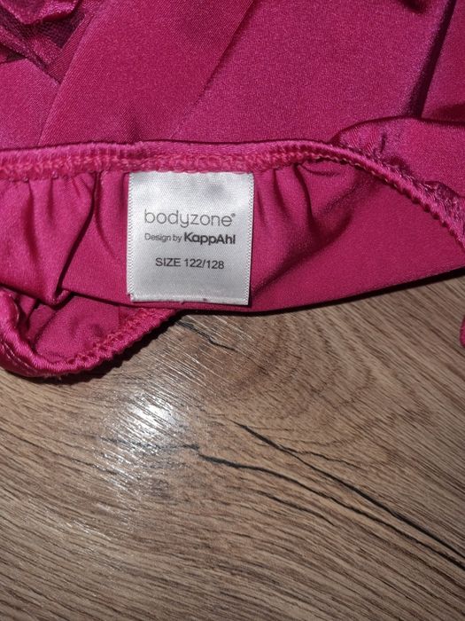 Stroj karnawalowy  kappahl r 122/128