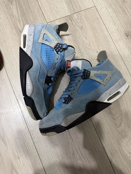 Air Jordan 4 Retro university Blue