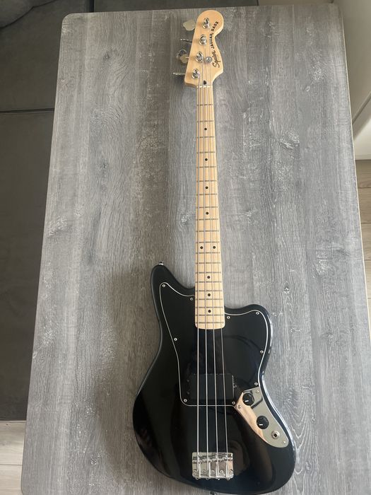 Squier by Fender Jaguar Bass