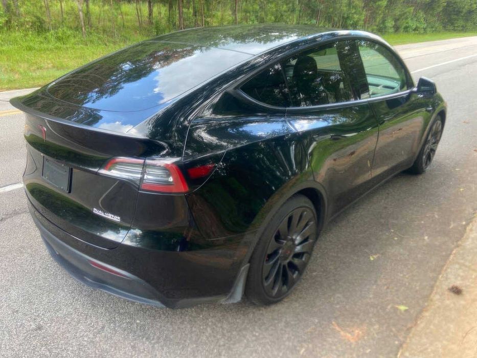 Tesla Model Y Performance      2022
