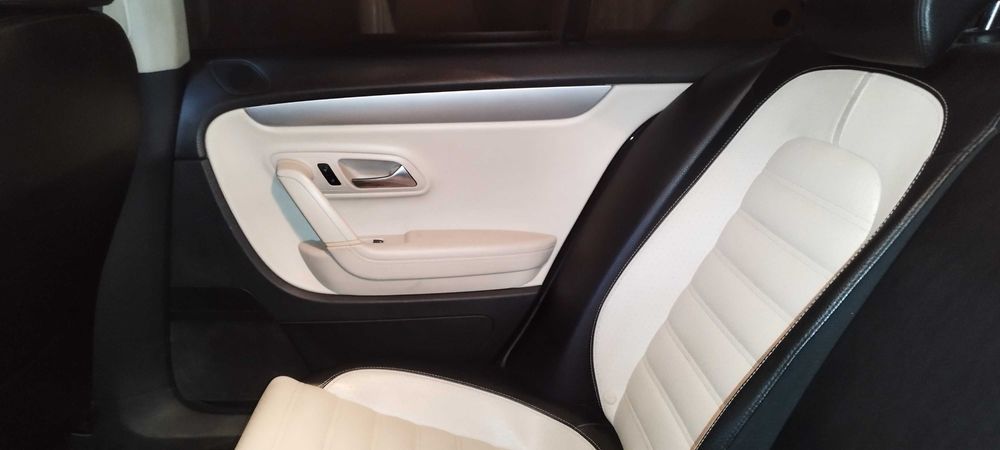 Фольксваген СС 2010 року