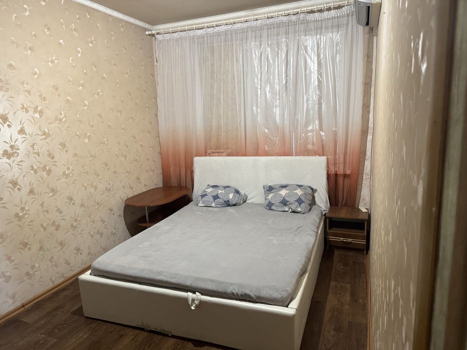 Здається 3кімнатна квартира в центрі міста (вул.Університетська).