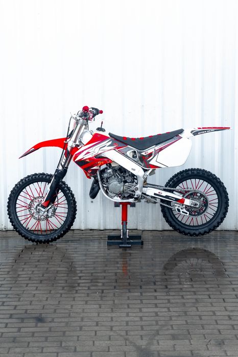RESERVADA - HONDA CR 125 ATÉ 40€/MÊS