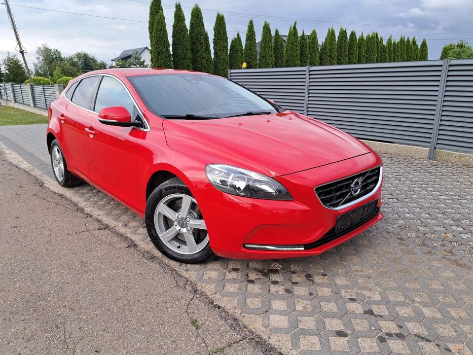 Volvo V40 2,0D3, 150KM, silnik  5-cio cylindrowy, automat, ledy, oryg. lakier