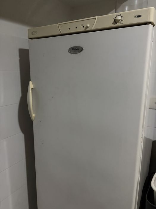 Arca vertical da Whirlpool