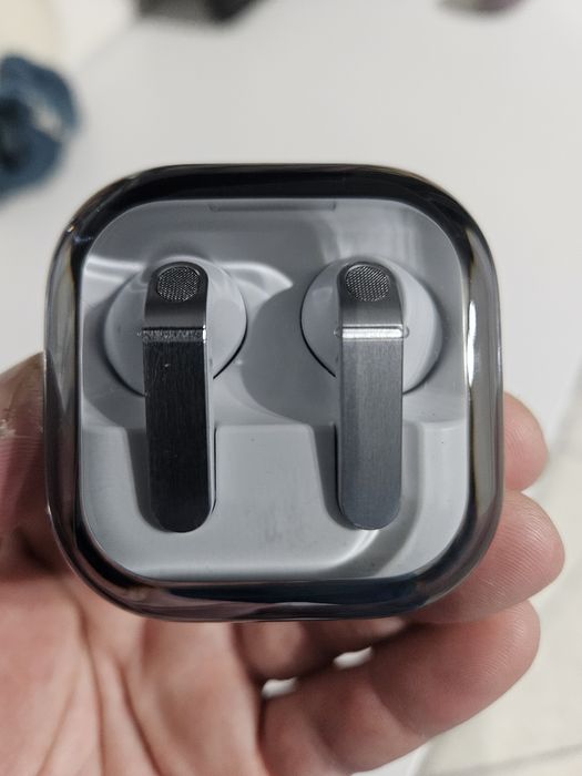 Практично нові samsung galaxy buds 4