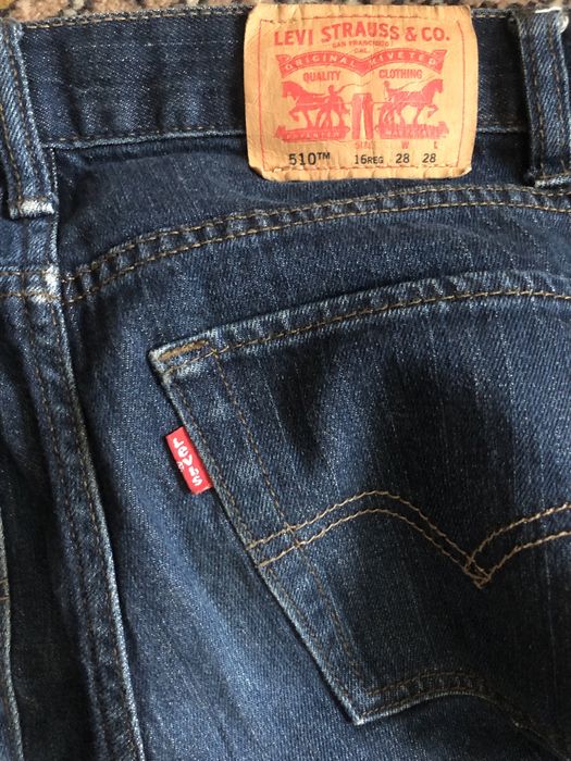 Продаю джинсы levis