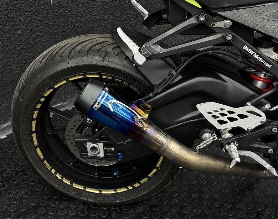 Мотоцикл BMW S1000RR 2011 рік