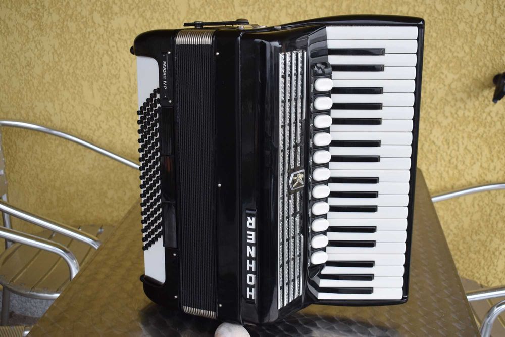 Acordeao Hohner Favorit IV P 4 Voz 96 Baixox, N . 324