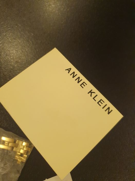 Годинник жіночий,Anne Klein