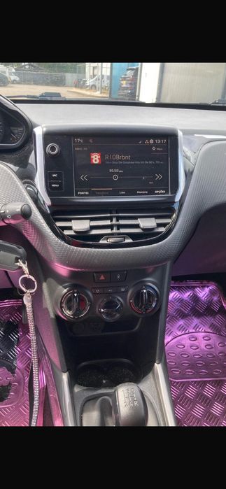 PEUGEOT 2008- Em ótimo estado