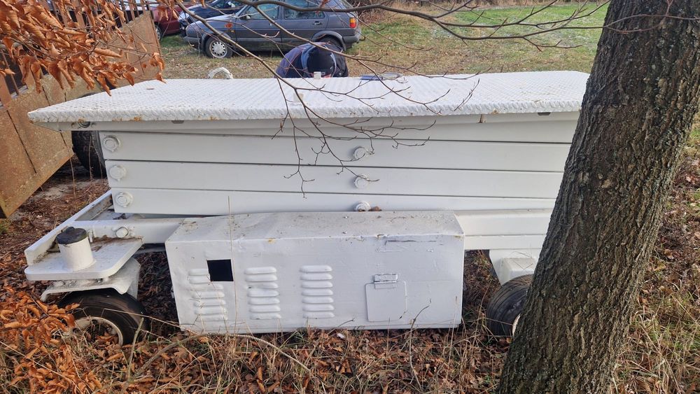 Podnosnik nożycowy JLG