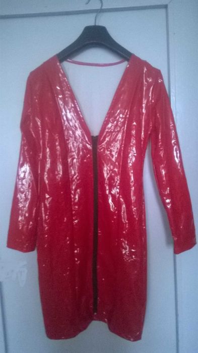 Sukienka wieczorowa, na imprezę. Winylowa, lakierowana  - Nowa