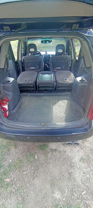 Автомобіль Mazda premacy