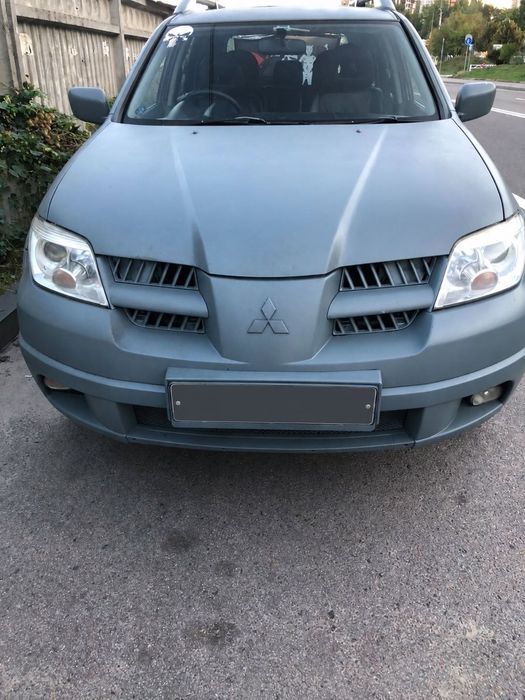 Mitsubishi Outlander 2005 року випуску