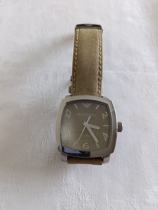 Relógio da marca amporio armani