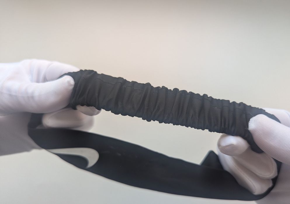 Універсальна Спортивна Пов'язка Nike — Комфорт для Ваших Тренувань
